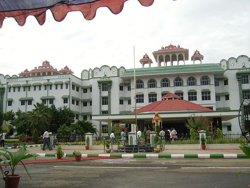 800px-Madurai_High_Court